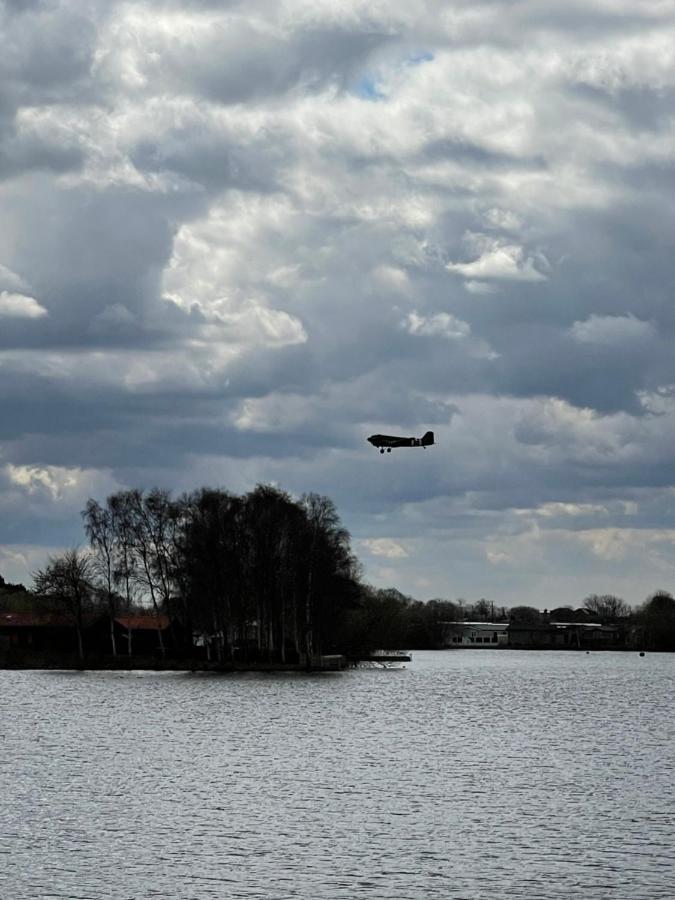 Sunscape Breaks At Tattershall Lakes Hotel Exterior photo